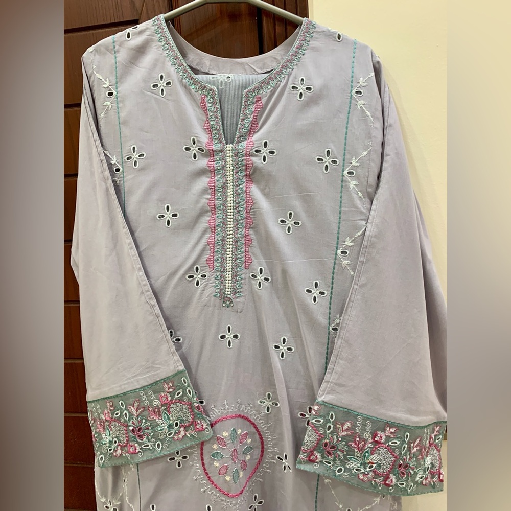 Maryum & Maria Embroidered Suit - Picture 8 of 17